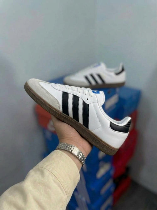ADIDAS SAMBA - WHITE & BLACK
