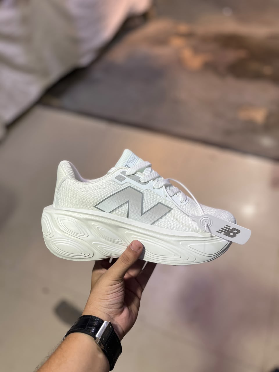 NEW BALANCE - WHITE