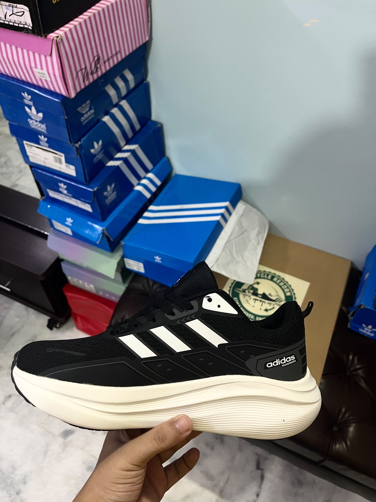 ADIDAS RESPONSE 2 - BLACK