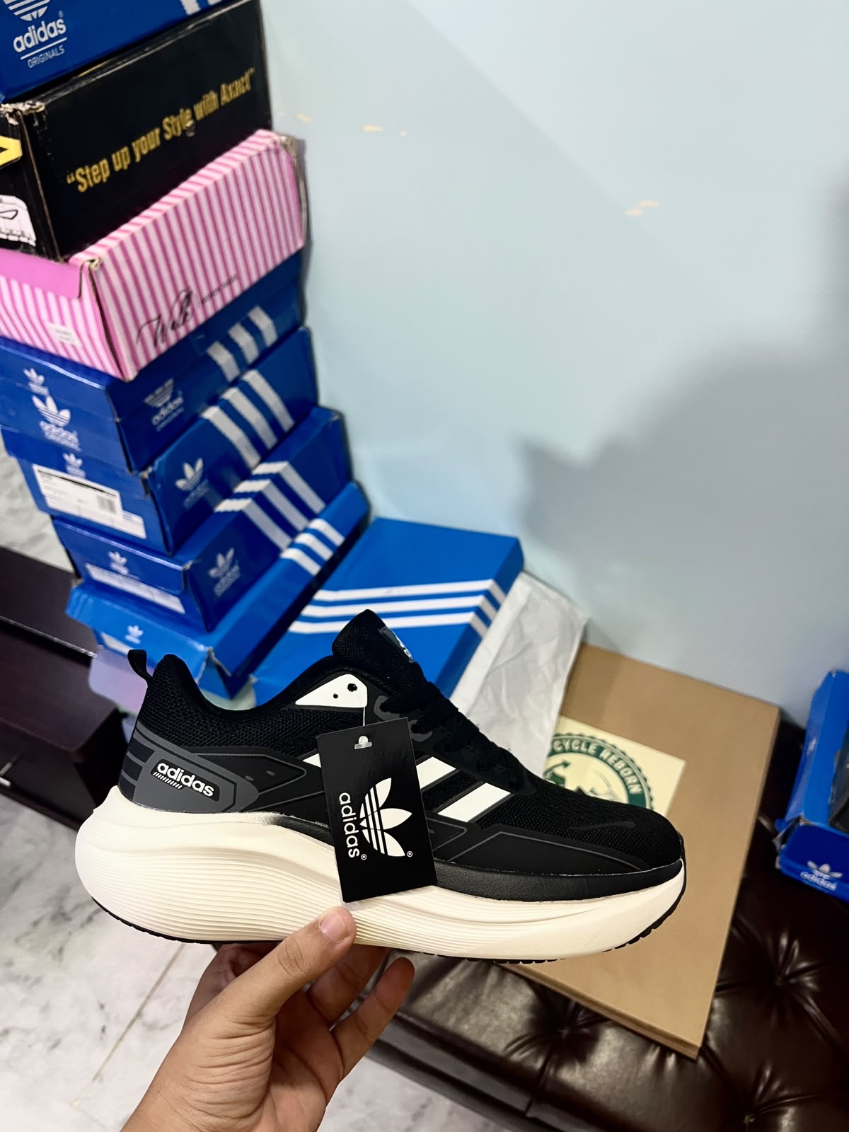 ADIDAS RESPONSE 2 - BLACK