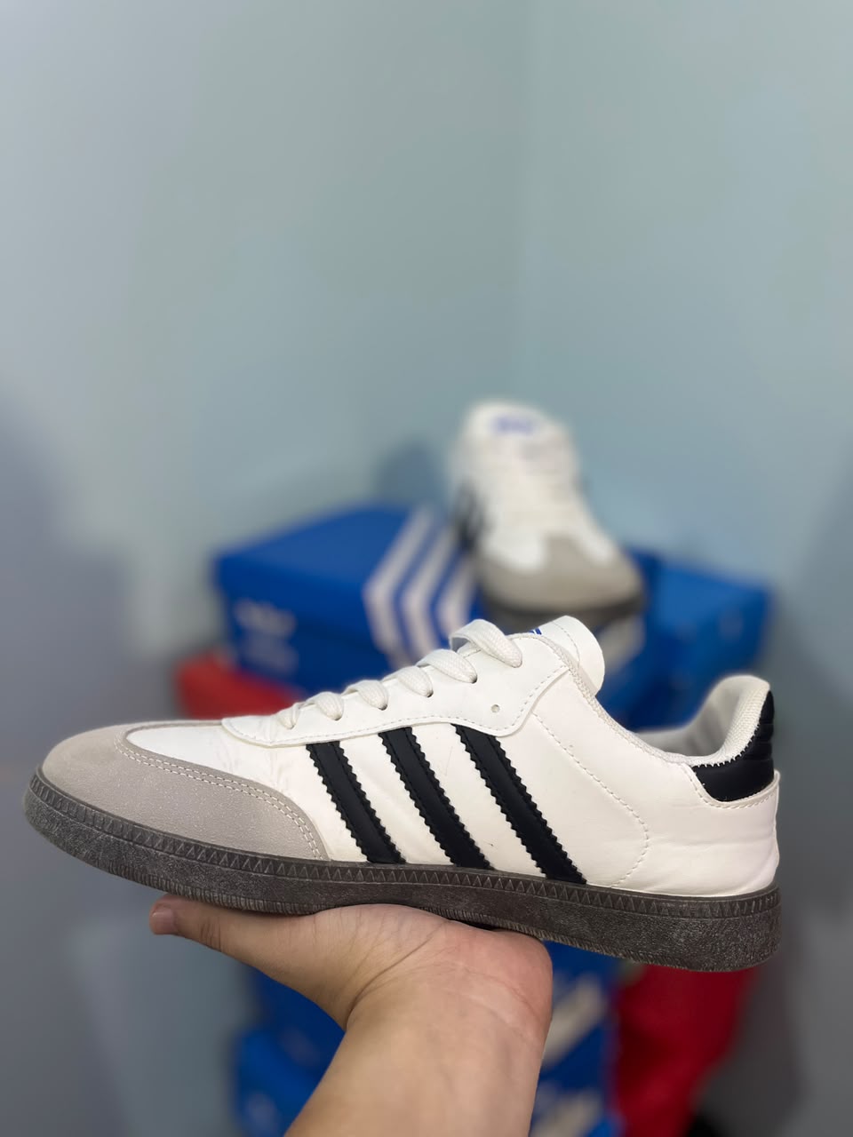 ADIDAS SAMBA - WHITE & BLACK